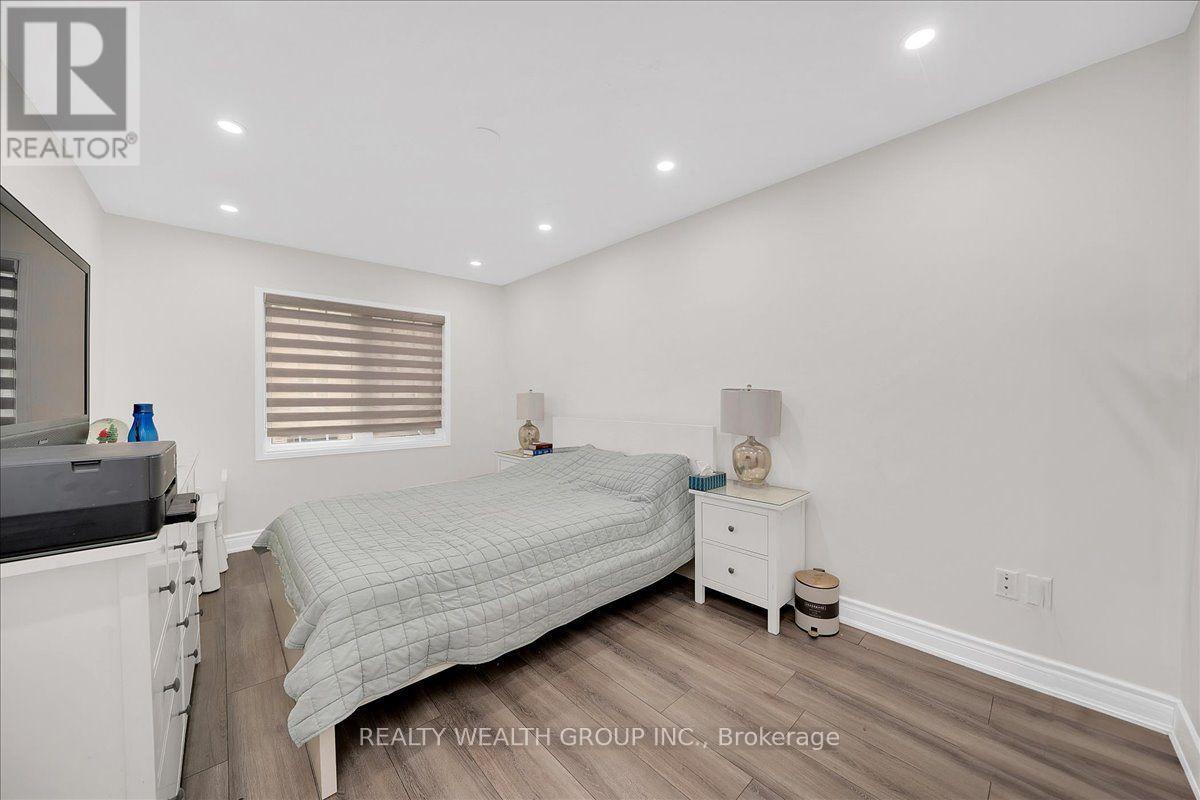 40 Clowes Street, Ajax, Ontario  L1Z 0K9 - Photo 12 - E13669284