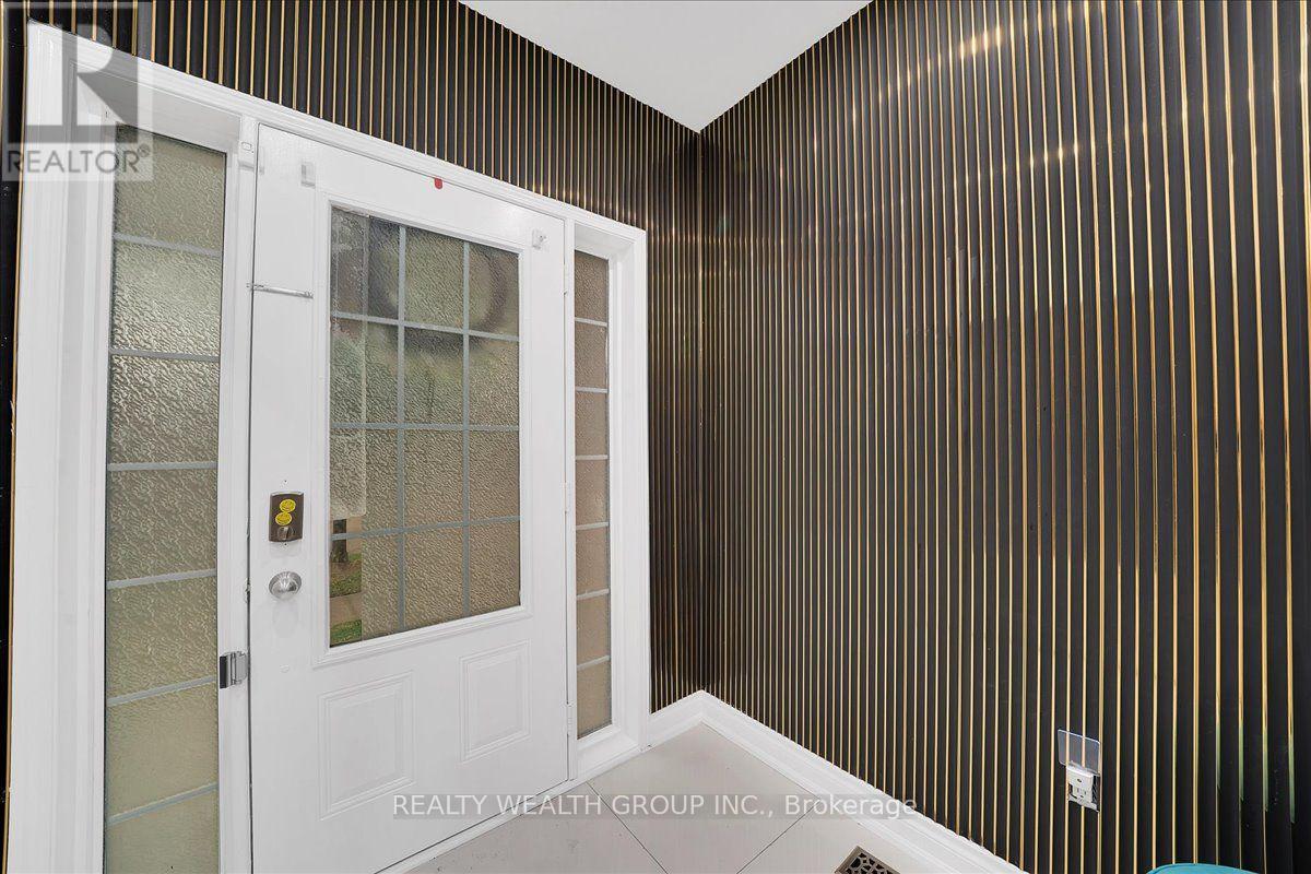 40 Clowes Street, Ajax, Ontario  L1Z 0K9 - Photo 3 - E13669284