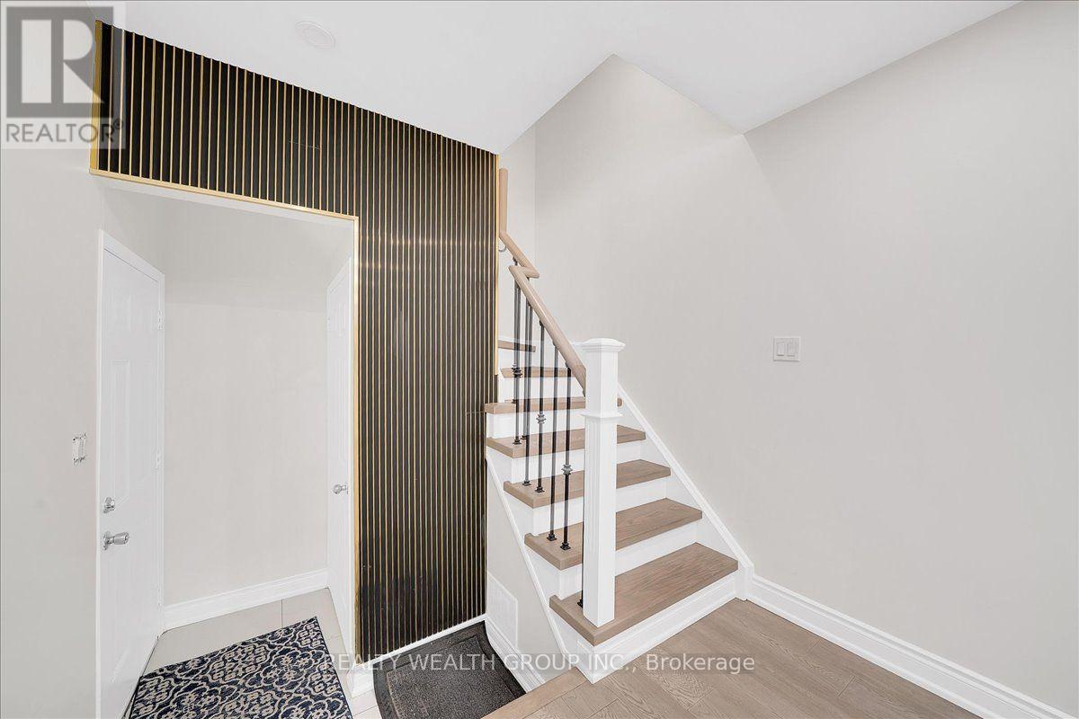 40 Clowes Street, Ajax, Ontario  L1Z 0K9 - Photo 5 - E13669284