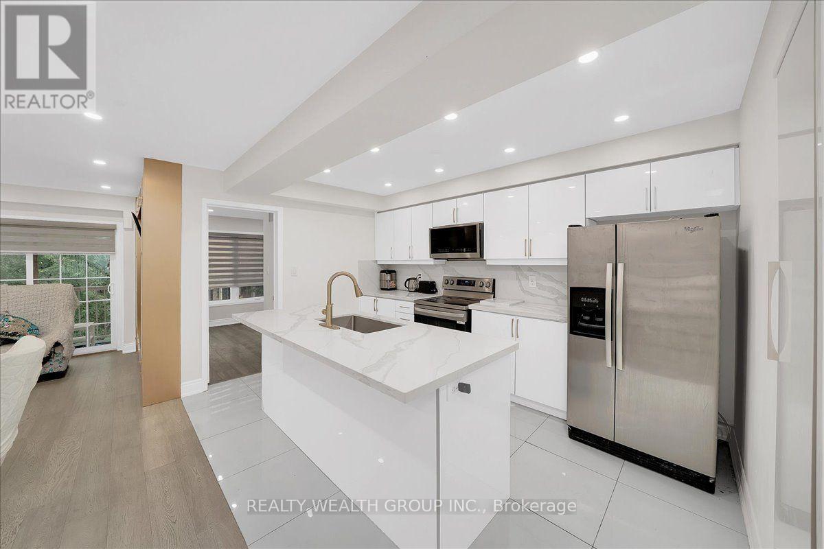40 Clowes Street, Ajax, Ontario  L1Z 0K9 - Photo 6 - E13669284