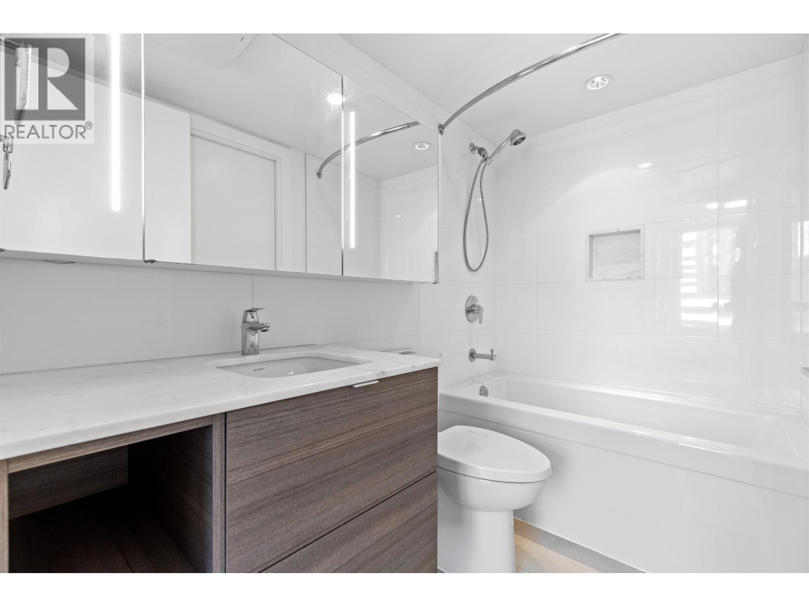 2501 602 Como Lake Avenue, Coquitlam, British Columbia  V3J 0G2 - Photo 17 - R3155377