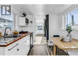 A07 415 W ESPLANADE, North Vancouver, British Columbia