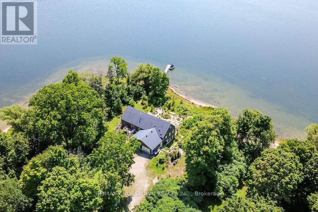 243 CHAMPLAIN ROAD, Penetanguishene, Ontario