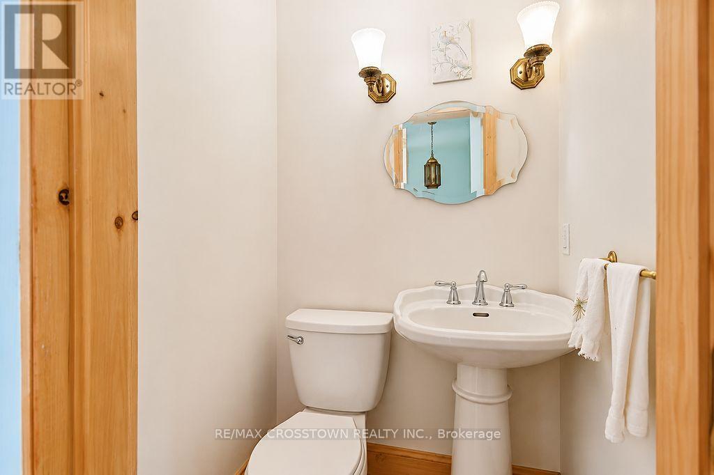 243 Champlain Road, Penetanguishene, Ontario  L9M 1S2 - Photo 21 - S13669278