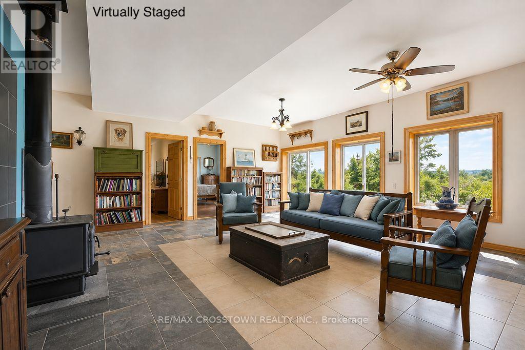 243 Champlain Road, Penetanguishene, Ontario  L9M 1S2 - Photo 32 - S13669278