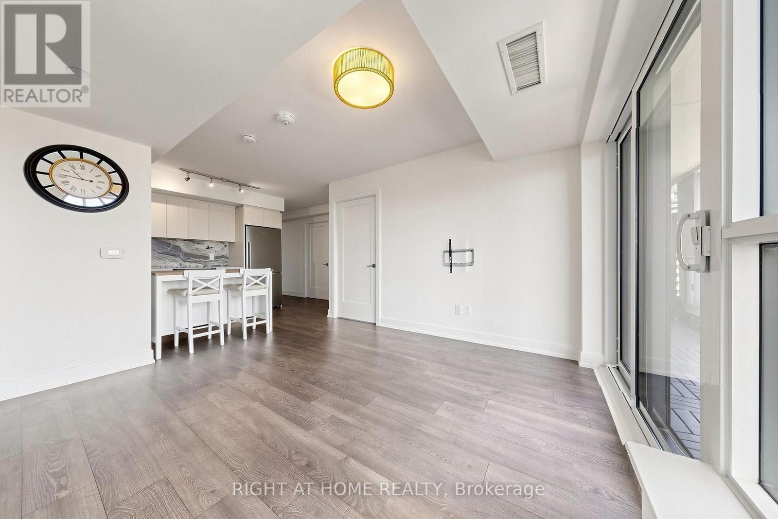 936 - 5 Mabelle Avenue, Toronto, Ontario  M9A 0C8 - Photo 11 - W13669276