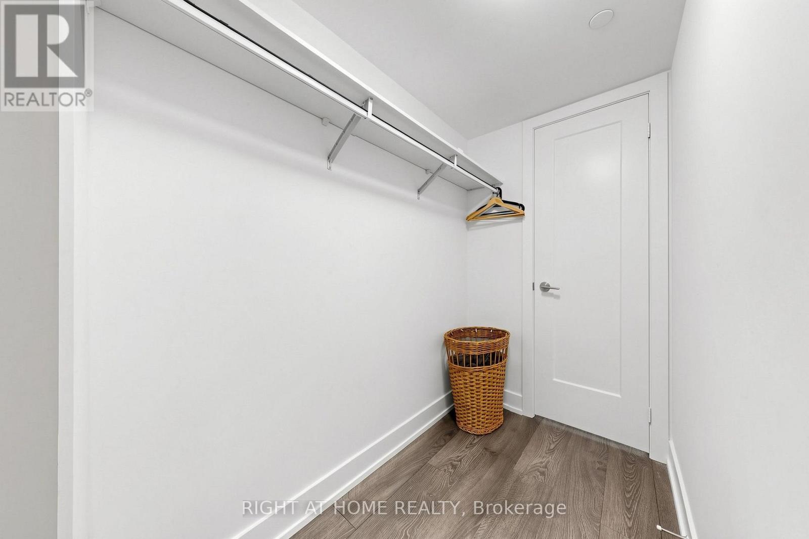 936 - 5 Mabelle Avenue, Toronto, Ontario  M9A 0C8 - Photo 24 - W13669276