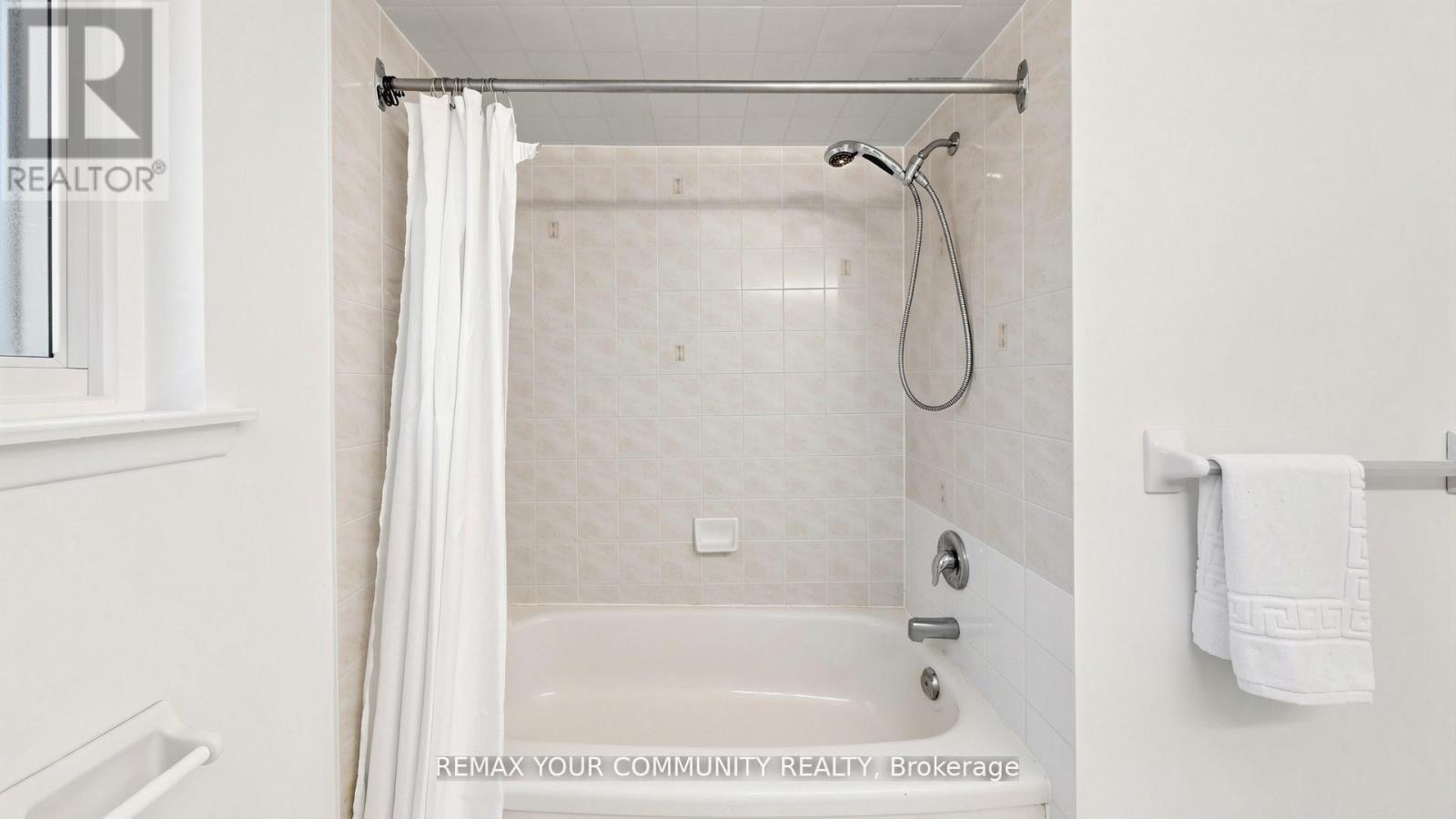 23 Lesgay Crescent, Toronto, Ontario  M2J 2H9 - Photo 32 - C13520478