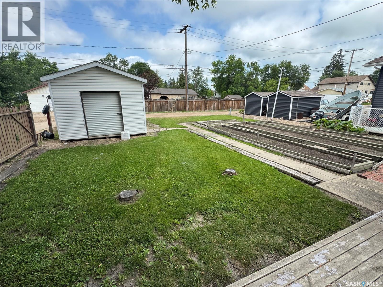 817 97th Avenue, Tisdale, Saskatchewan  S0E 1T0 - Photo 3 - SK045337