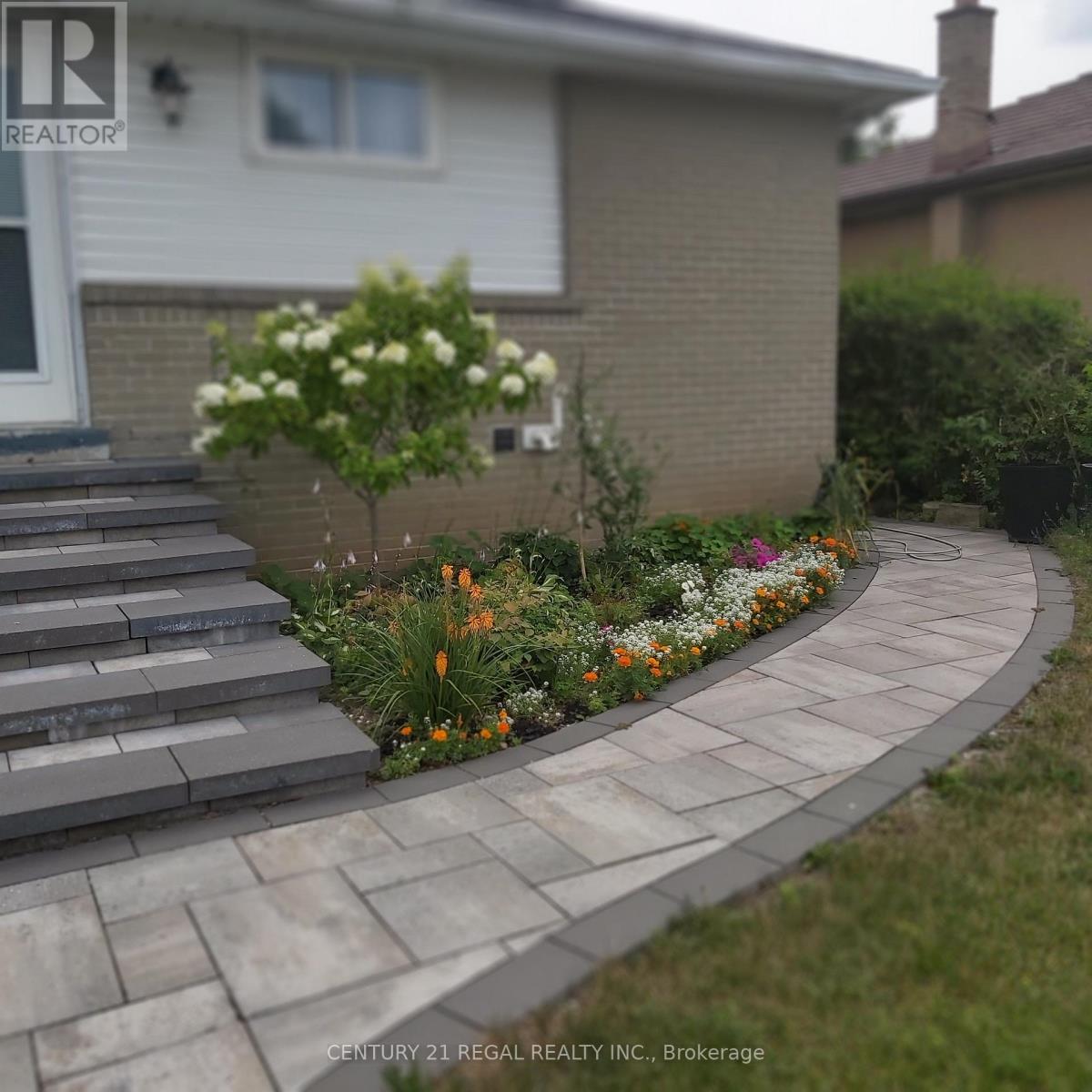 122 Longfield Road, Halton Hills, Ontario  L7J 2K4 - Photo 5 - W13443936