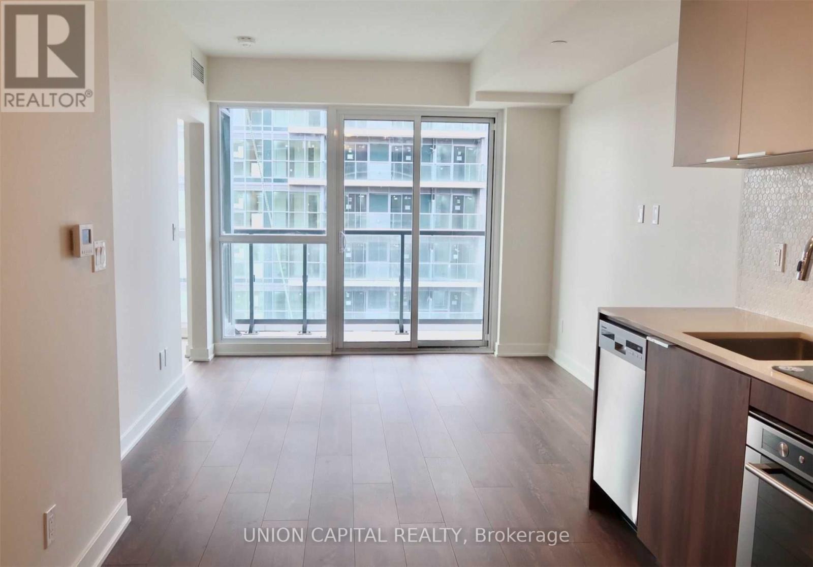 2803 - 2 Sonic Way, Toronto, Ontario M3C 0P2 - Photo 6 - C13669308