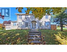 76 ROCKFORD ROAD, Toronto, Ontario
