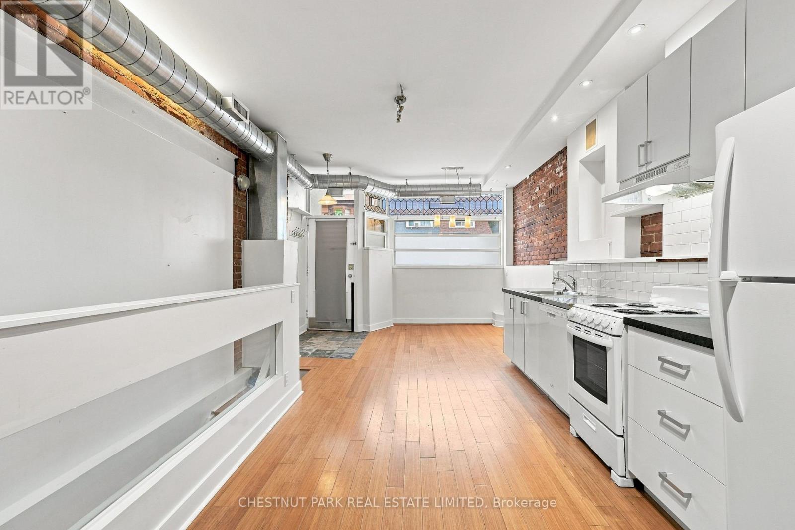 Unit 1 - 208 Greenwood Avenue, Toronto, Ontario M4L 2R1 - Photo 11 - E13669318