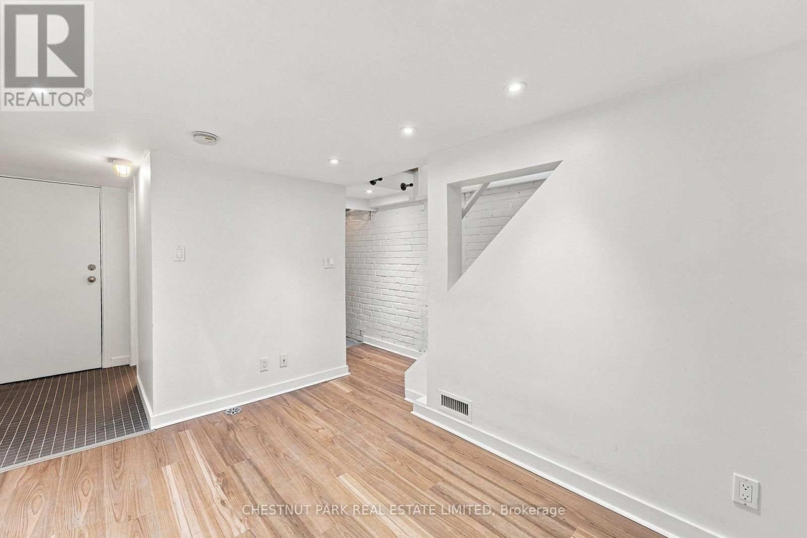 Unit 1 - 208 Greenwood Avenue, Toronto, Ontario M4L 2R1 - Photo 18 - E13669318