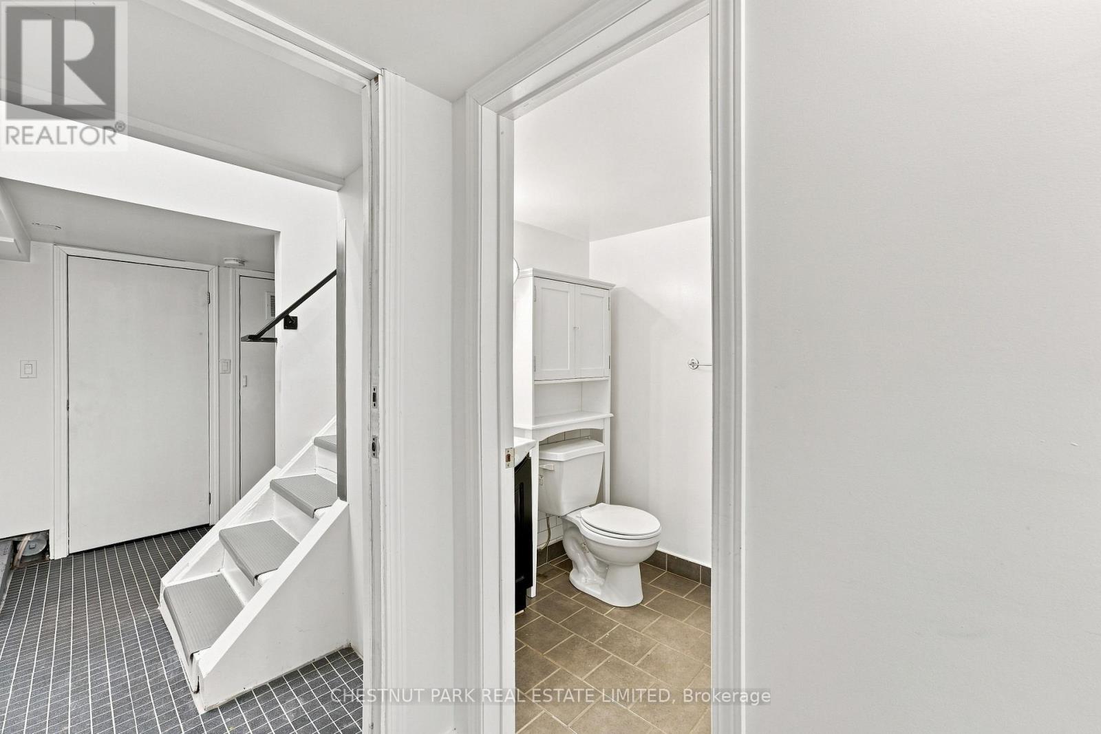 Unit 1 - 208 Greenwood Avenue, Toronto, Ontario M4L 2R1 - Photo 19 - E13669318