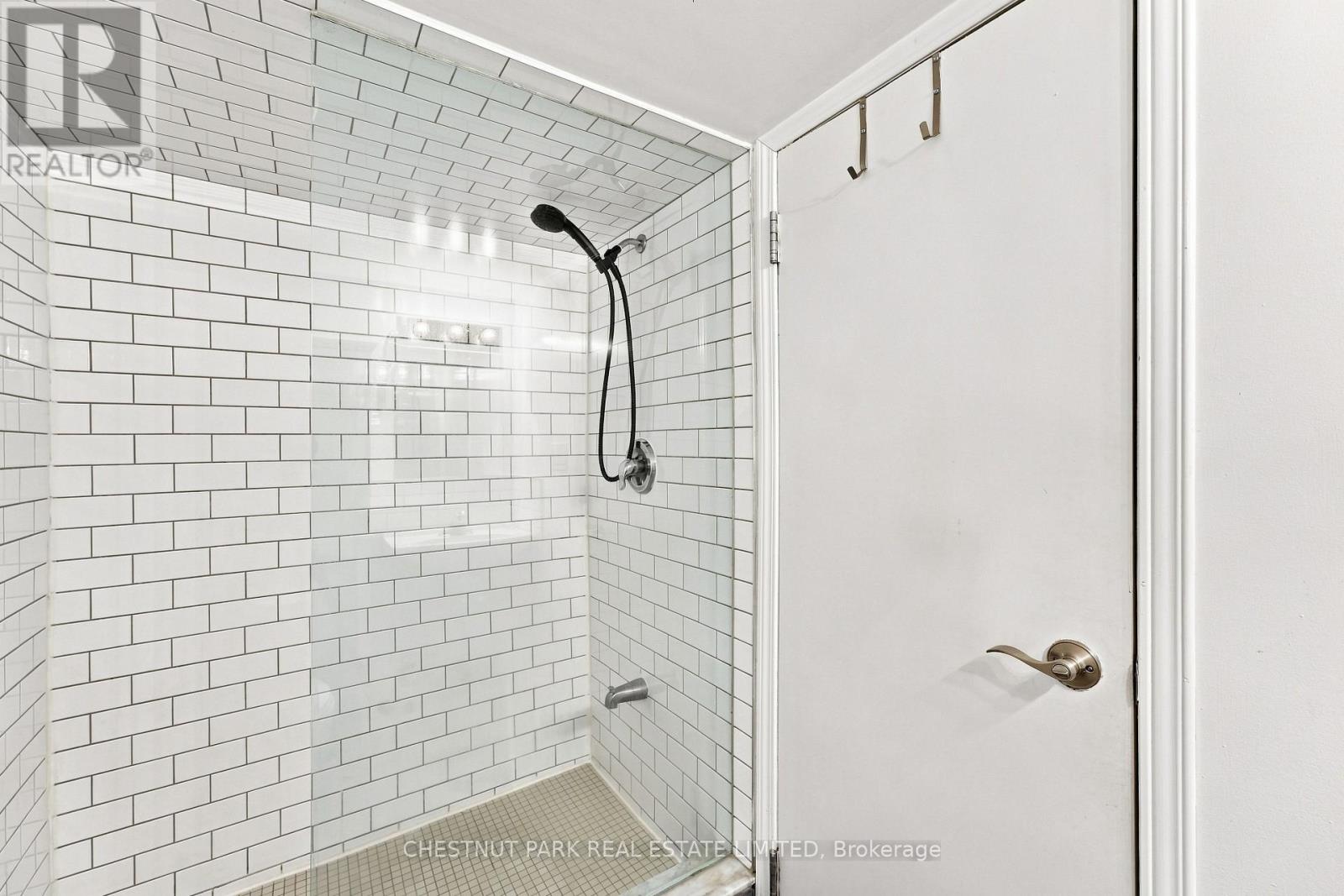 Unit 1 - 208 Greenwood Avenue, Toronto, Ontario M4L 2R1 - Photo 21 - E13669318