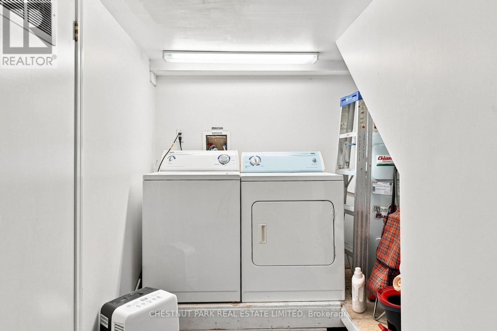 Unit 1 - 208 Greenwood Avenue, Toronto, Ontario M4L 2R1 - Photo 23 - E13669318