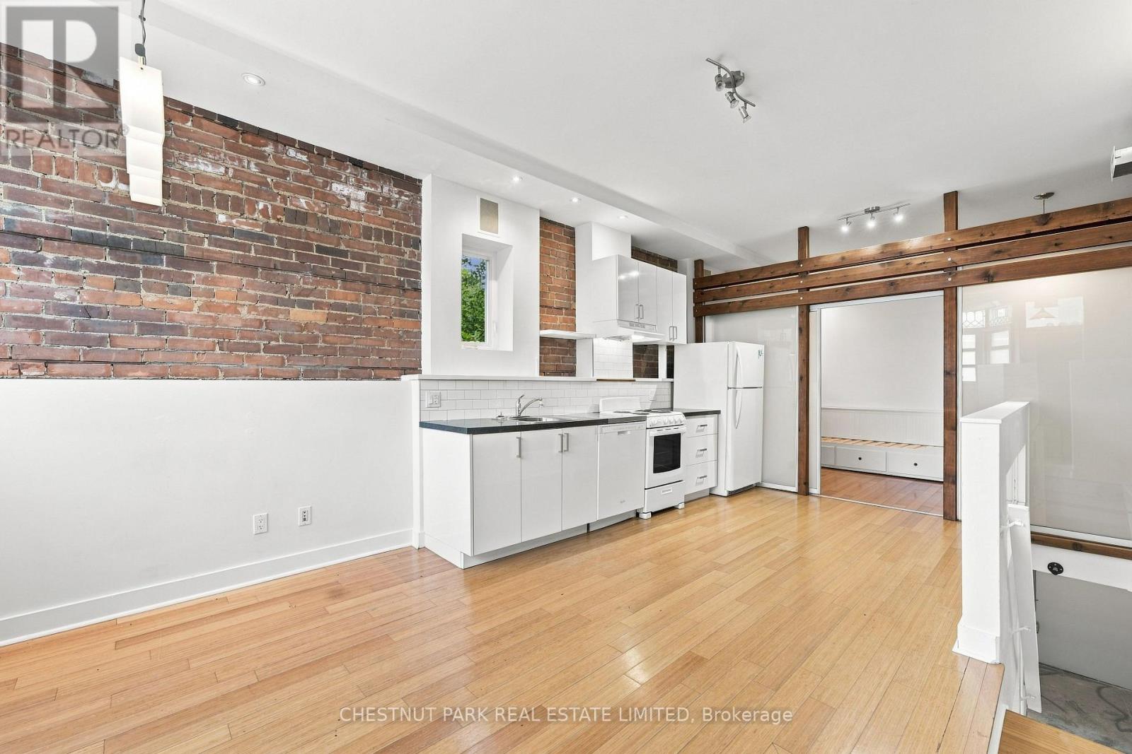 Unit 1 - 208 Greenwood Avenue, Toronto, Ontario M4L 2R1 - Photo 7 - E13669318