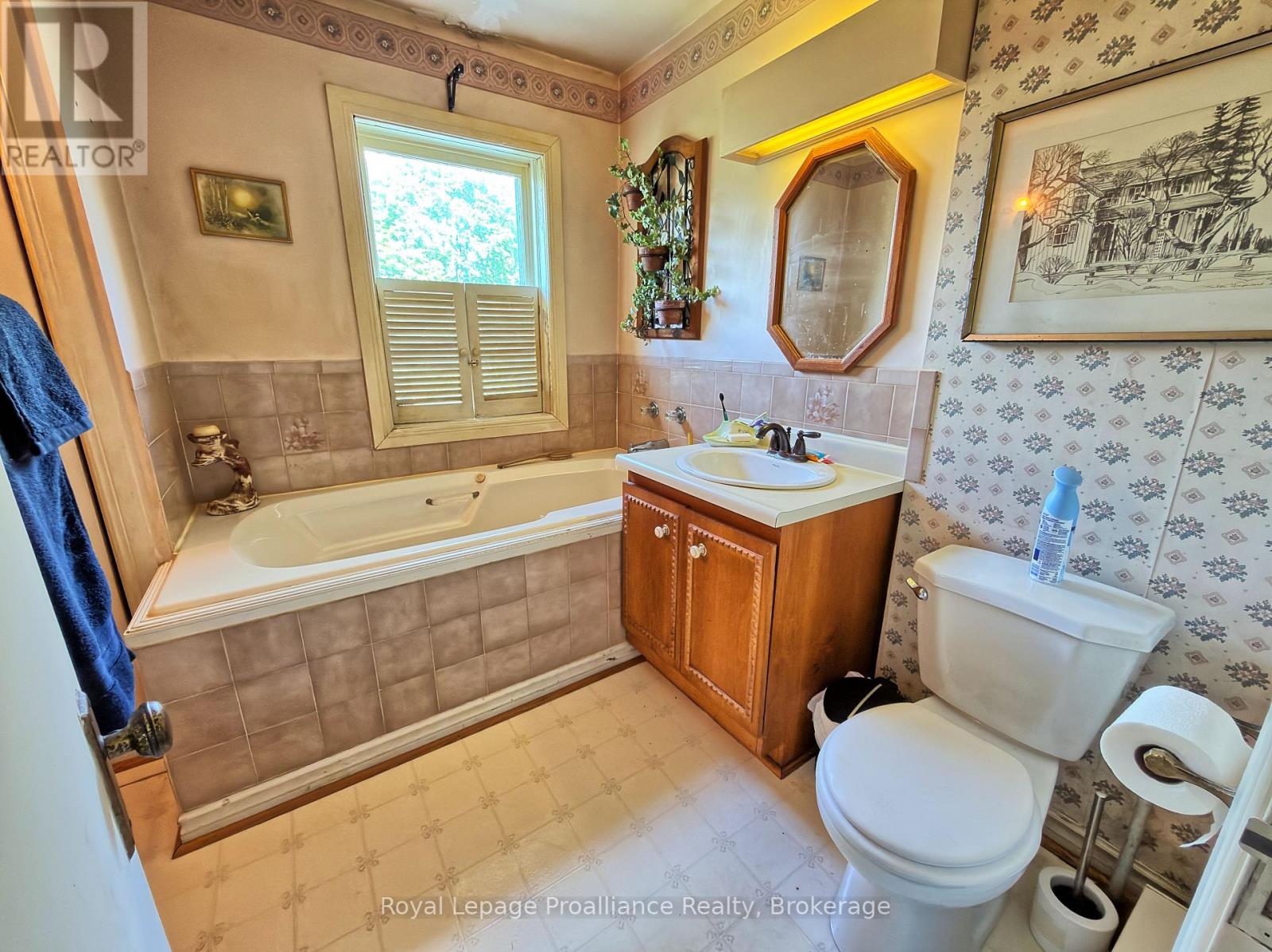 14 County Rd 2 Road, Otonabee-South Monaghan, Ontario  K0L 1B0 - Photo 9 - X13500934