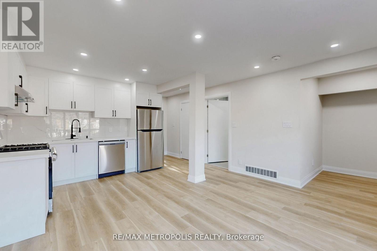 UPPER - 85 PRIMULA CRESCENT, Toronto, Ontario