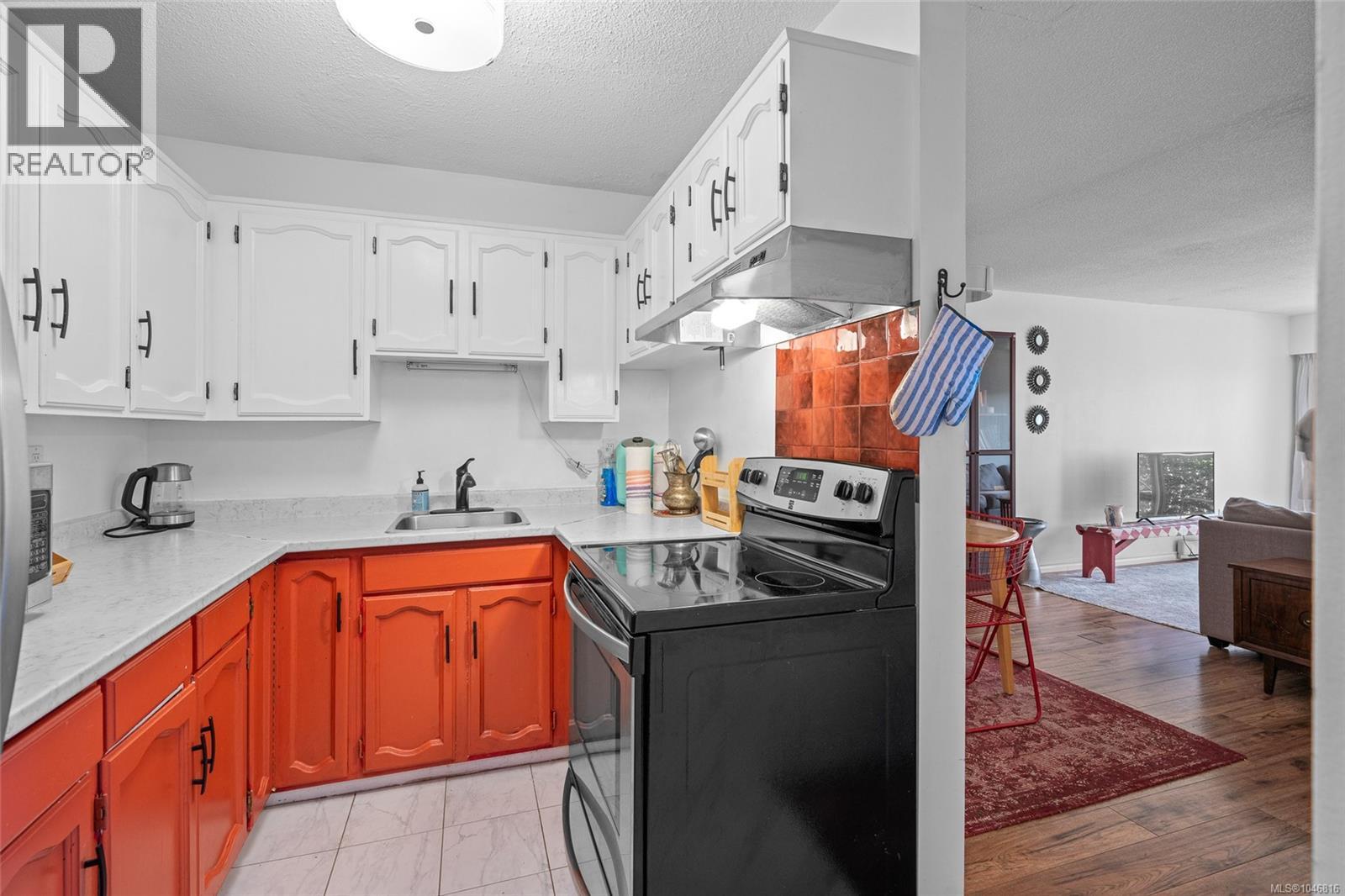 203 1116 Queens Ave, Victoria, British Columbia  V8T 1M9 - Photo 16 - 1046816