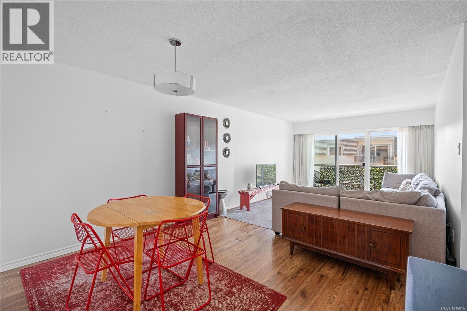 203 1116 Queens Ave, Victoria, British Columbia  V8T 1M9 - Photo 3 - 1046816
