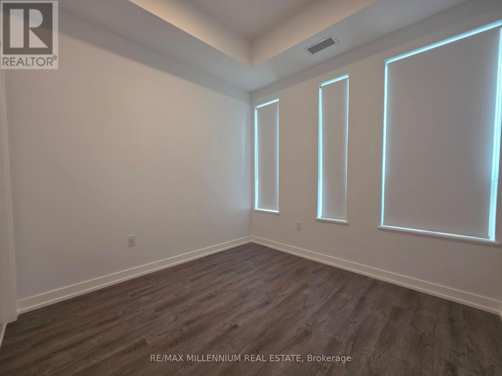 306 - 21 Meadowdale Road, Vaughan, Ontario L4K 0H6 - Photo 8 - N13665910