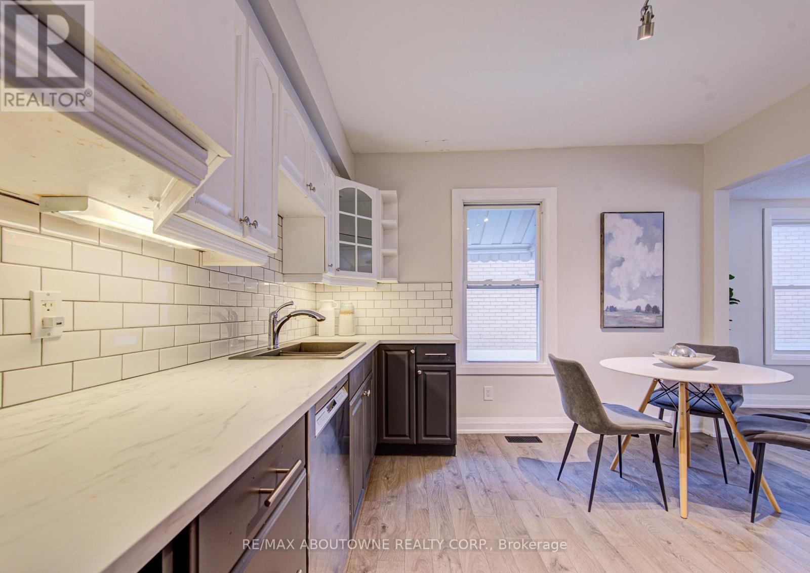 227 East 23rd Street, Hamilton, Ontario L8V 2X2 - Photo 9 - X13668200