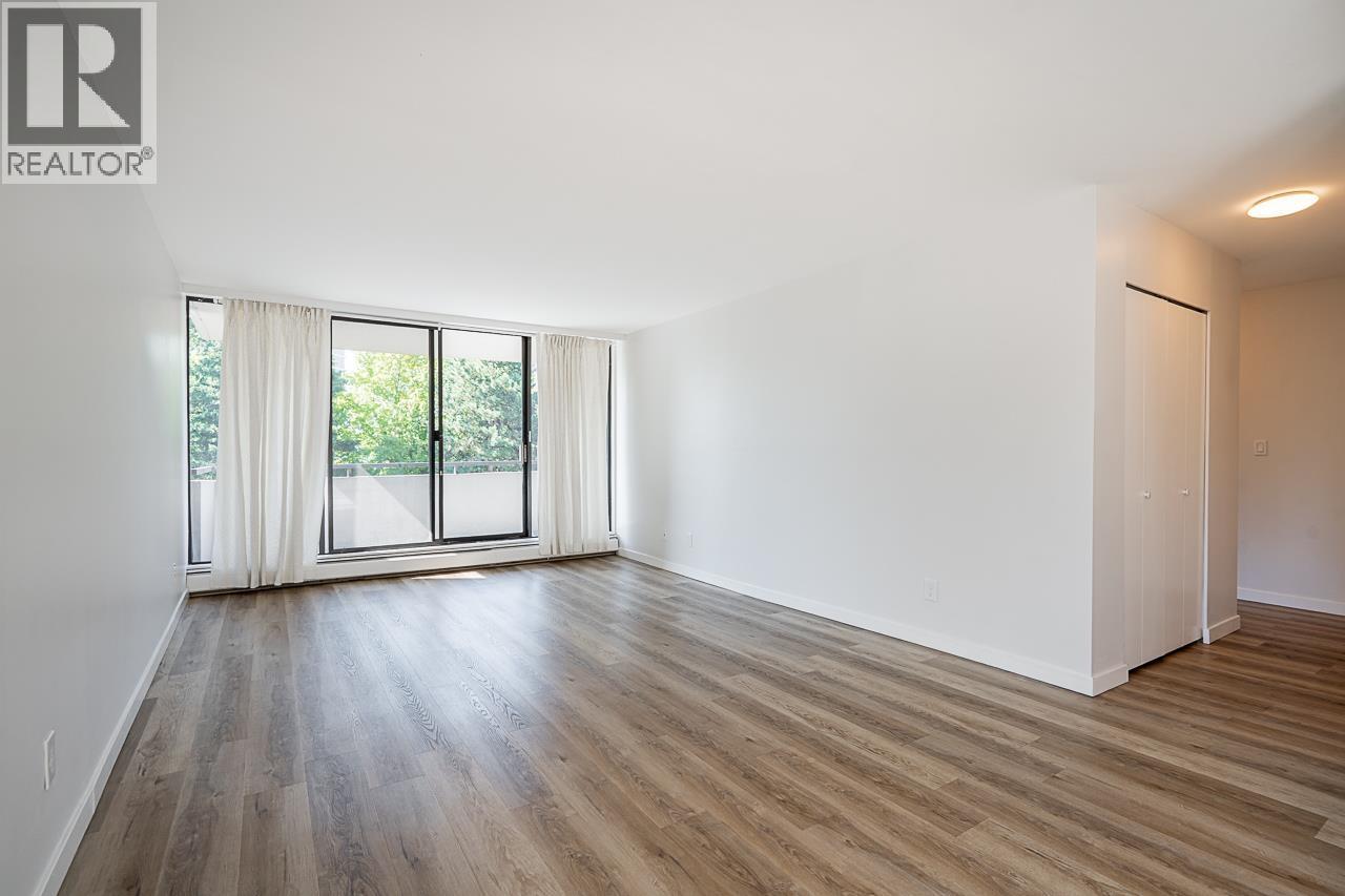 404 2020 Bellwood Avenue, Burnaby, British Columbia  V5B 4P8 - Photo 4 - R3154435