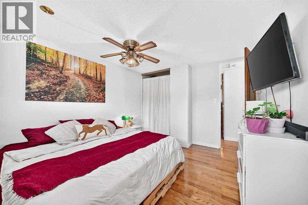 6108 Lloyd Crescent SW, Calgary, Alberta  T3E 5V7 - Photo 21 - A2325445