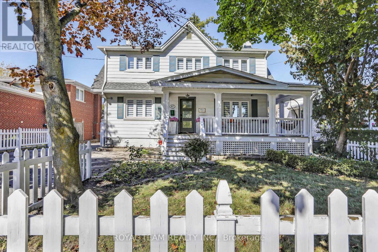 97 Centre Street E, Richmond Hill, Ontario  L4C 1A3 - Photo 2 - N13023368
