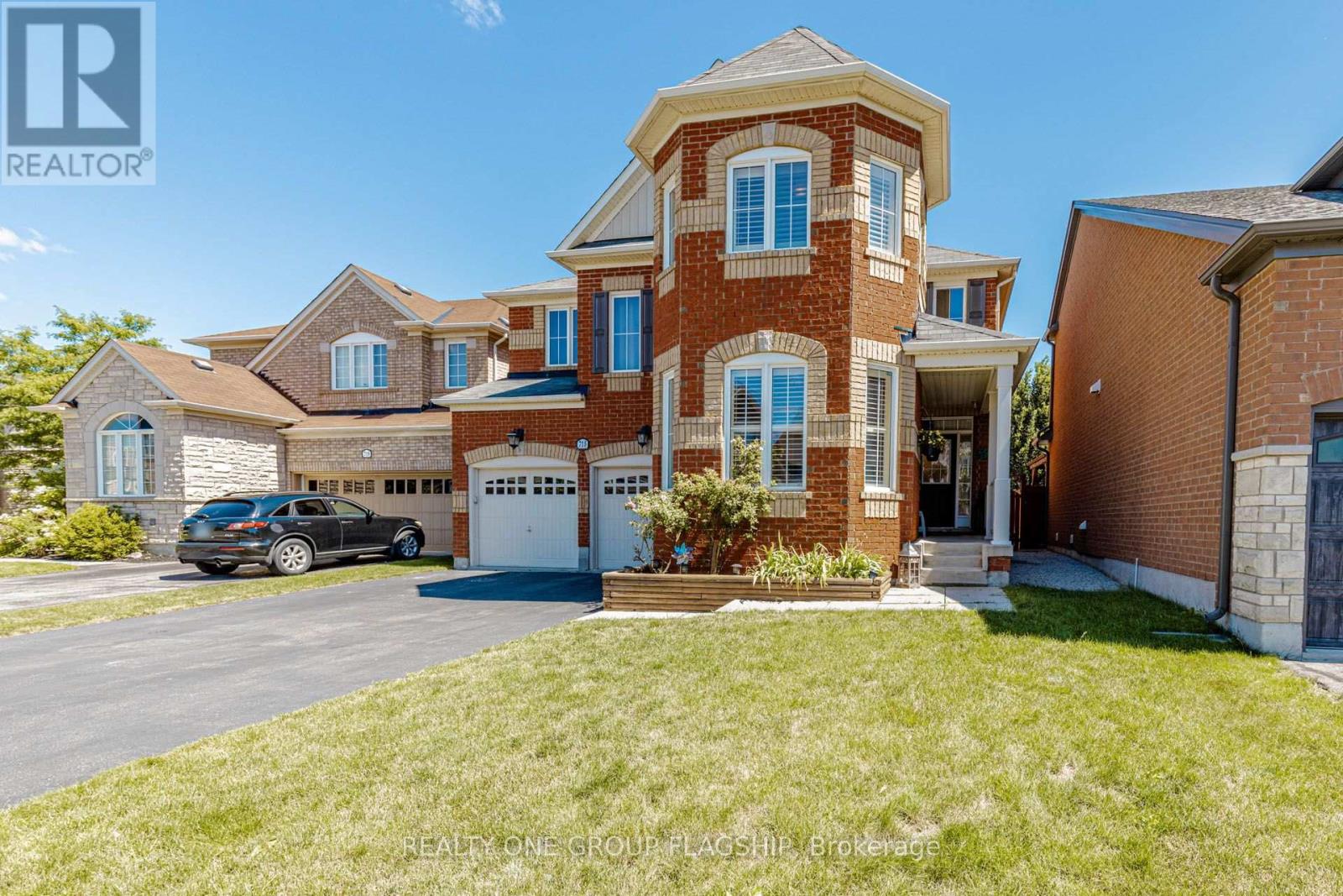 715 CASARIN CRESCENT, Milton, Ontario