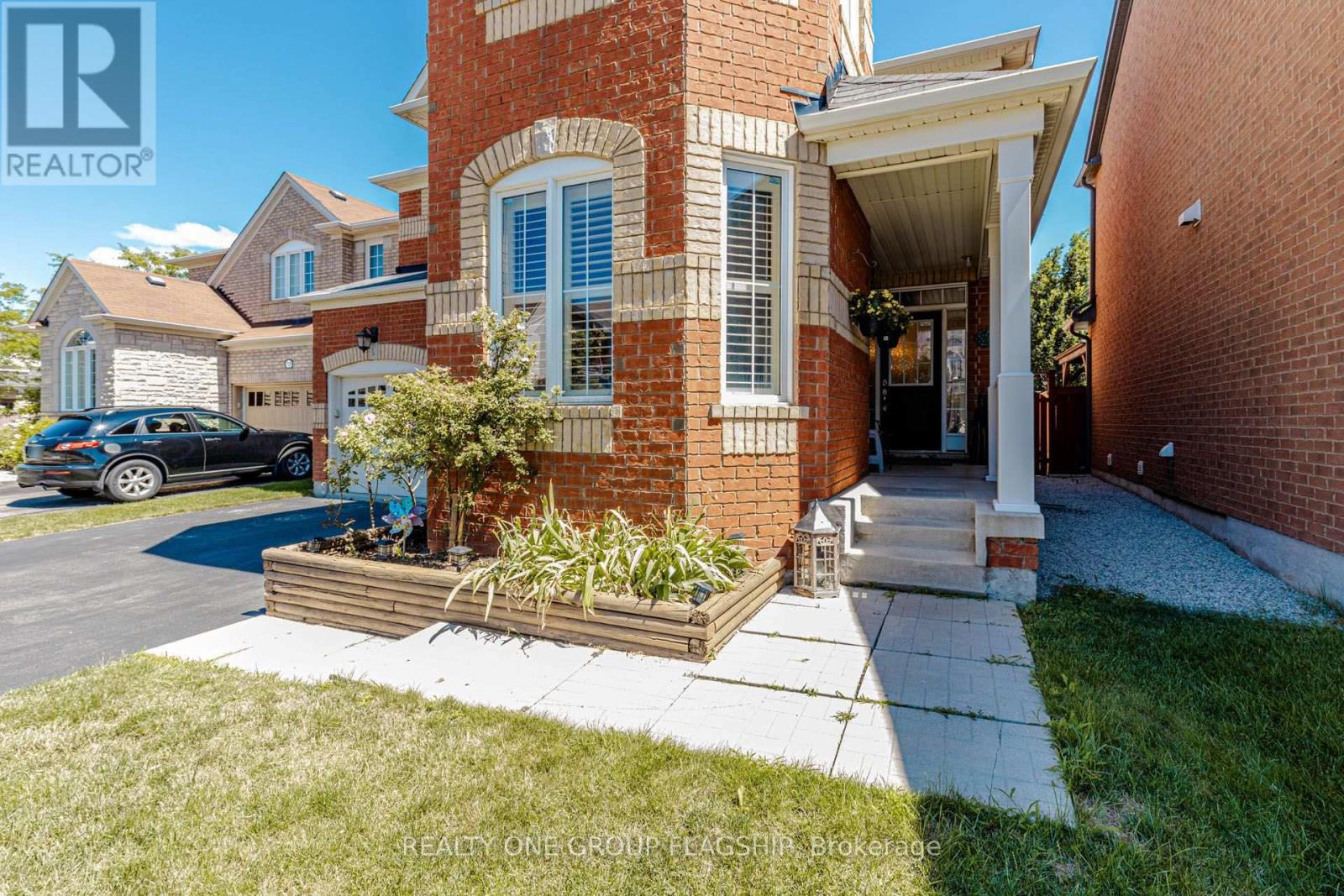 715 Casarin Crescent, Milton, Ontario  L9T 2W3 - Photo 4 - W13638006