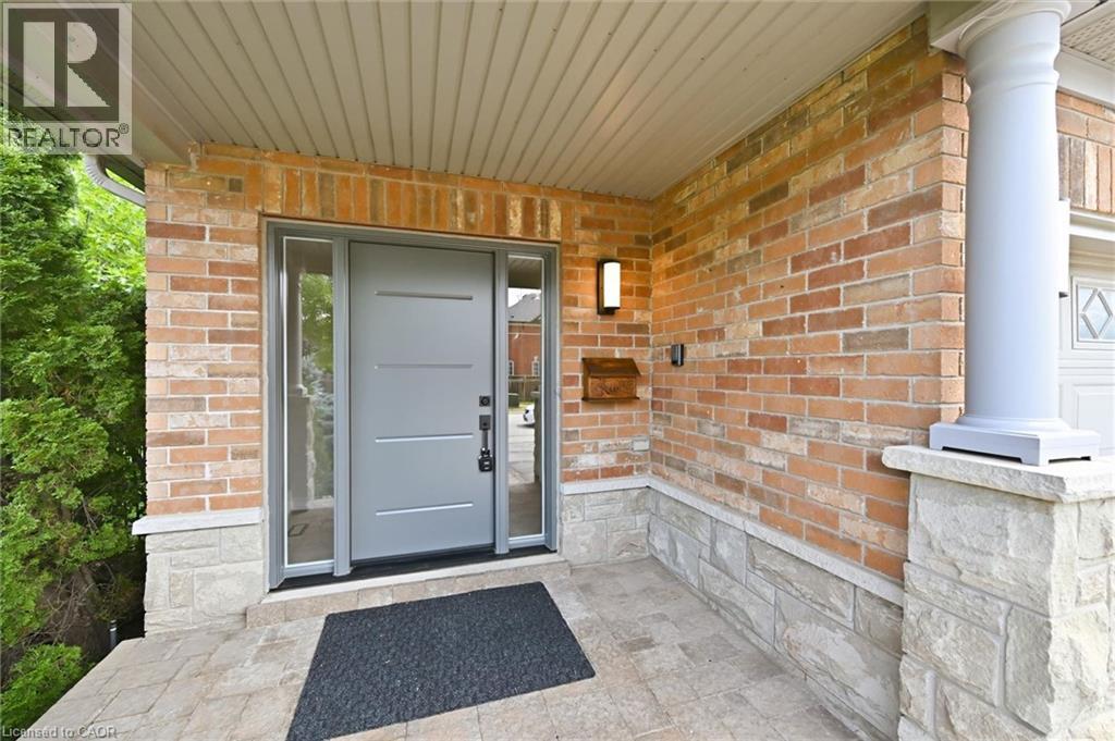 5628 Stella Lane, Burlington, Ontario  L7L 6X5 - Photo 4 - 40850721
