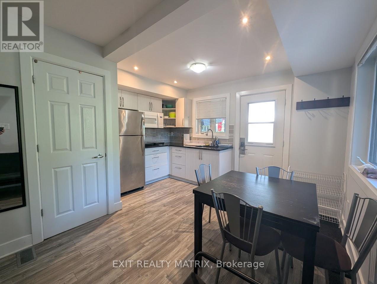 B - 222 Blackburn Avenue, Ottawa, Ontario  K1N 8A8 - Photo 2 - X13669392