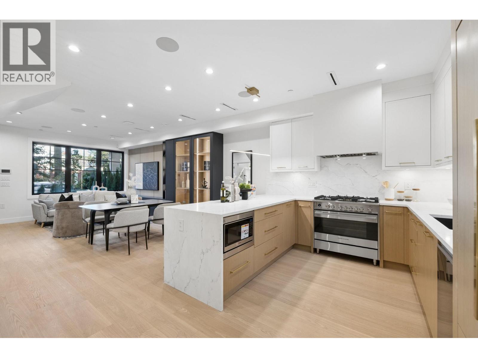 2617 Carolina Street, Vancouver, British Columbia V5T 2A4 - Photo 13 - R3155404