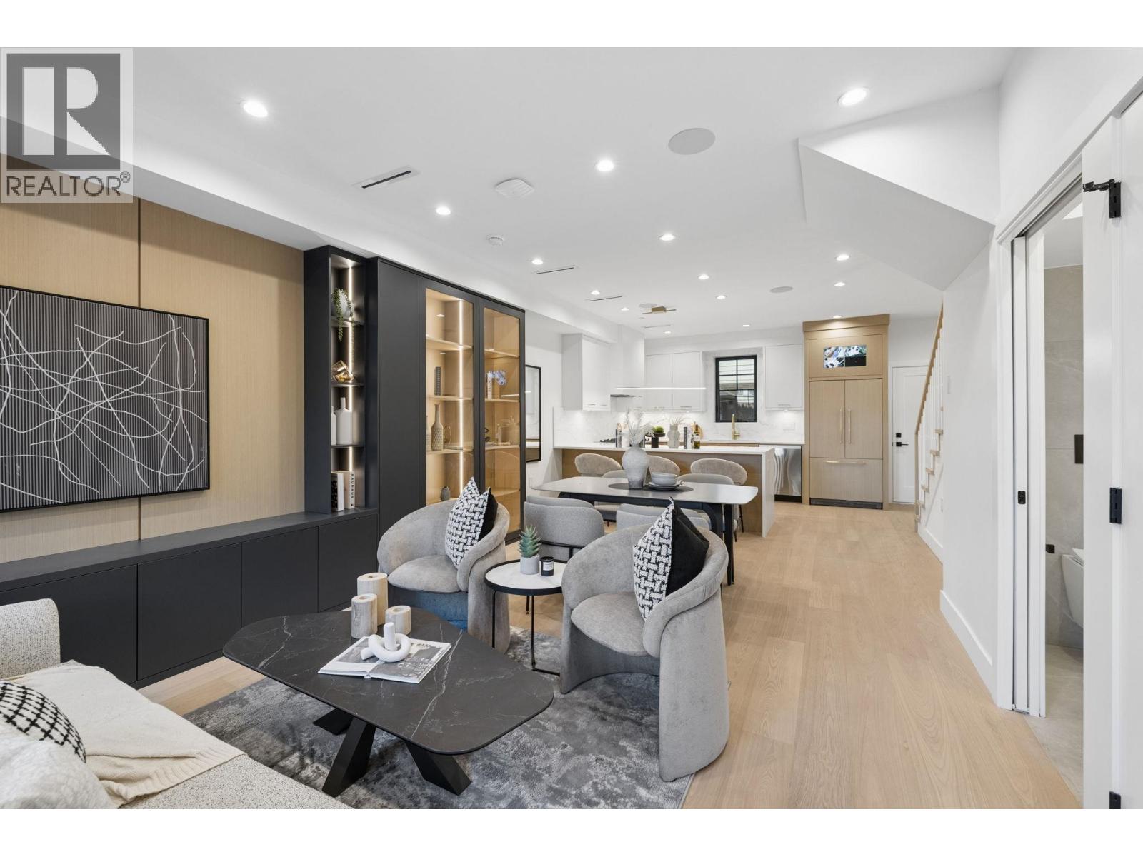 2617 Carolina Street, Vancouver, British Columbia V5T 2A4 - Photo 4 - R3155404