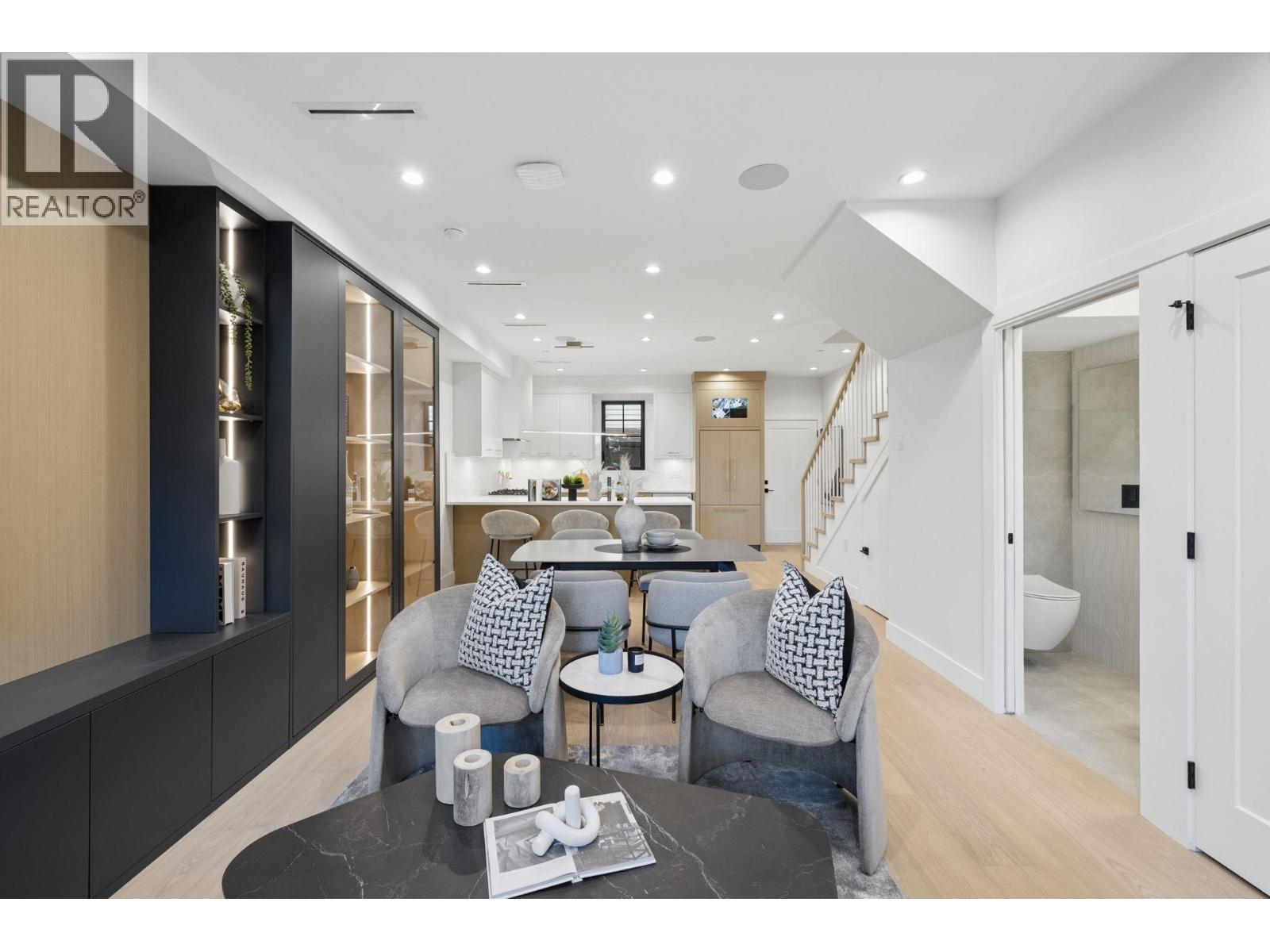 2617 Carolina Street, Vancouver, British Columbia V5T 2A4 - Photo 5 - R3155404