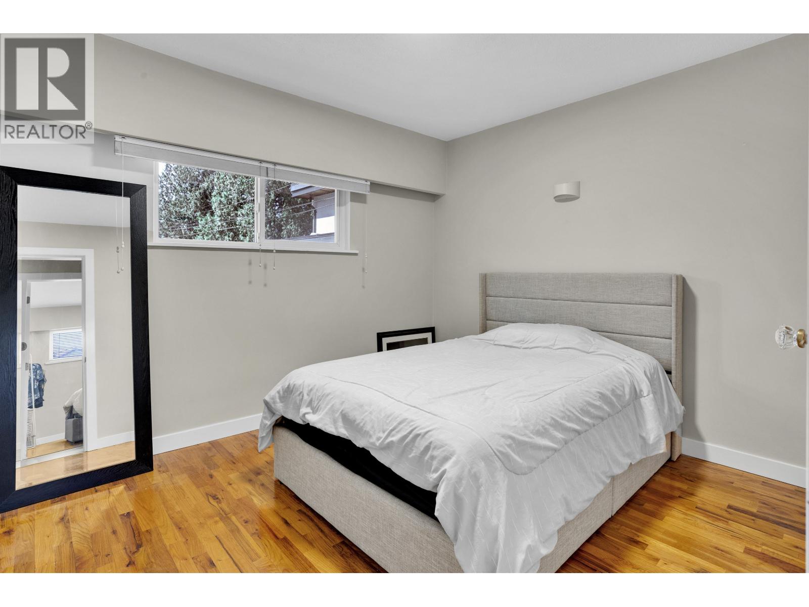 692 Blue Mountain Street, Coquitlam, British Columbia  V3J 4R9 - Photo 10 - R3151694