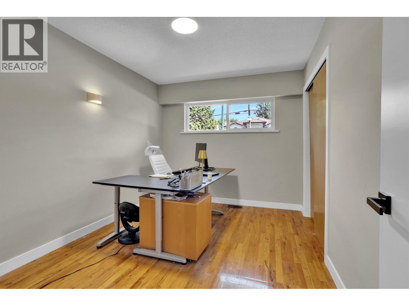 692 Blue Mountain Street, Coquitlam, British Columbia  V3J 4R9 - Photo 12 - R3151694