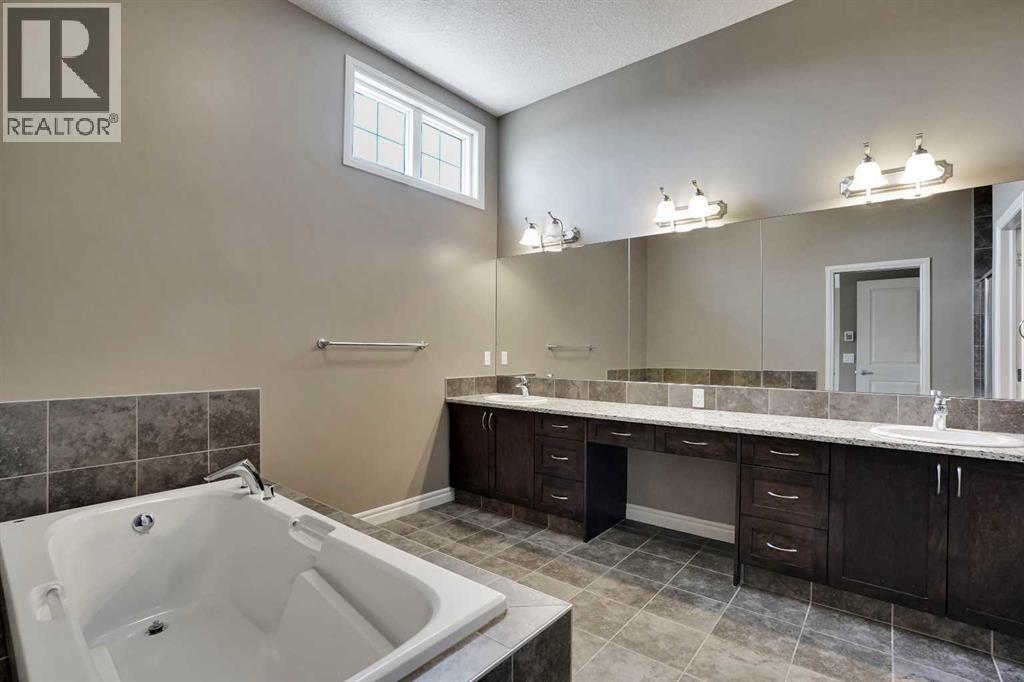 46 Mahogany Passage Se, Calgary, Alberta  T3M 2K5 - Photo 32 - A2328696