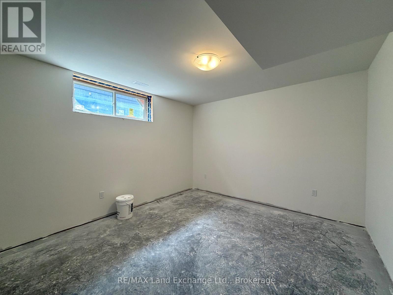 288 Ridge Street, Saugeen Shores, Ontario  N0H 2C3 - Photo 18 - X12305499
