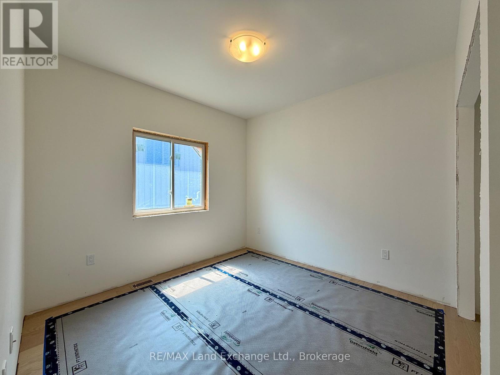 288 Ridge Street, Saugeen Shores, Ontario  N0H 2C3 - Photo 4 - X12305499