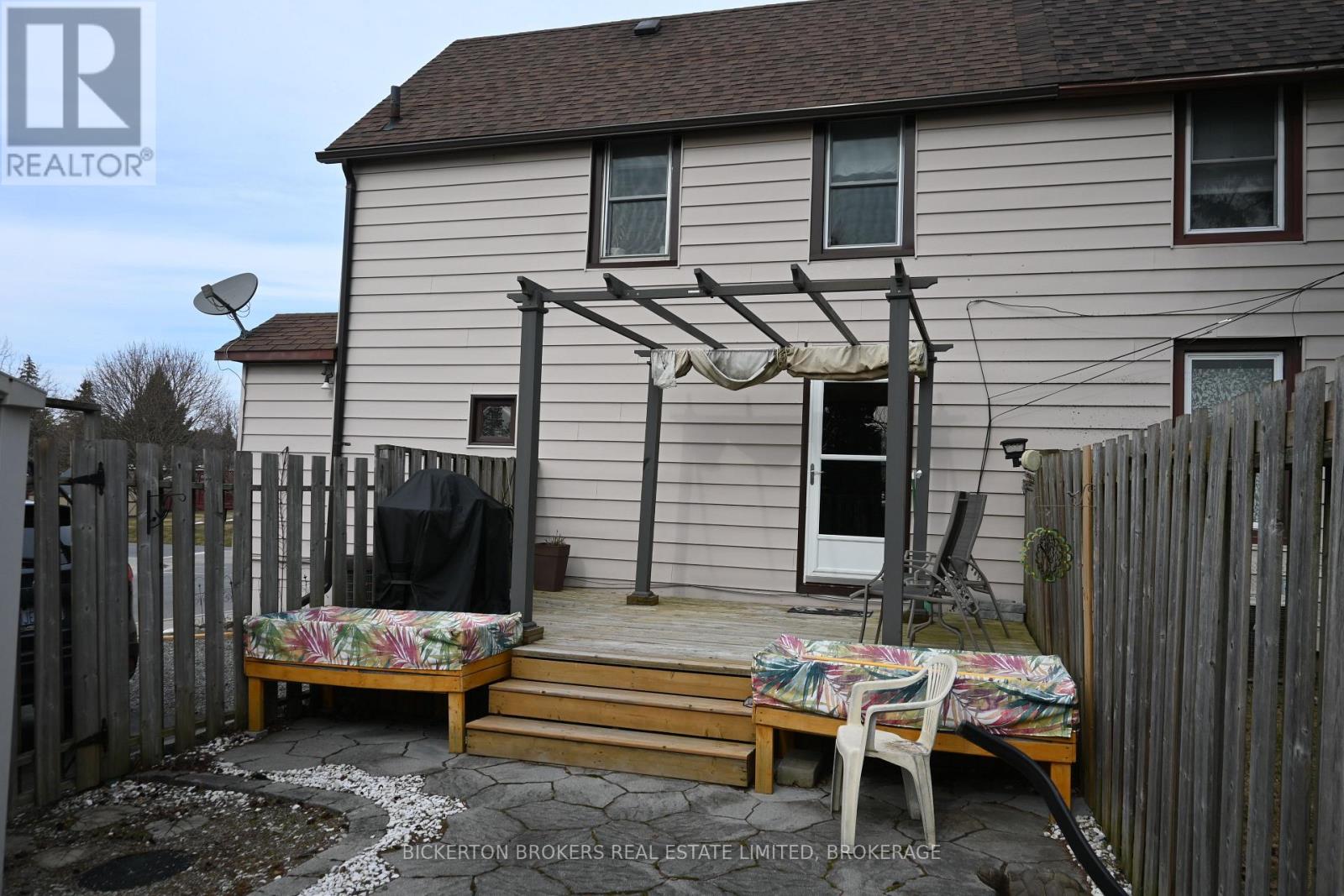 292 William Street N, Gananoque, Ontario  K7G 1S5 - Photo 6 - X13668050
