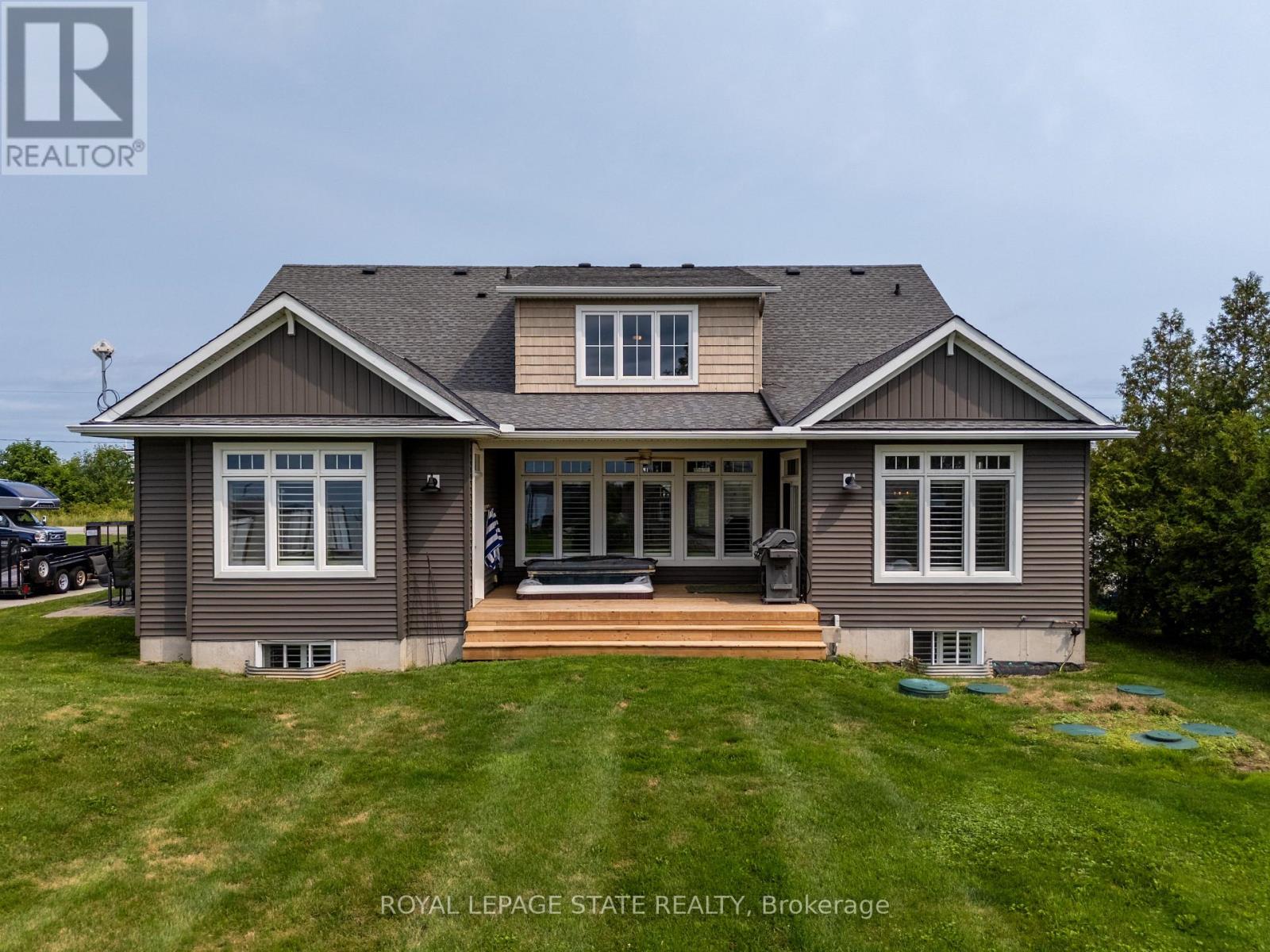3176 Lakeshore Road, Haldimand, Ontario  N1A 2W8 - Photo 4 - X13668552