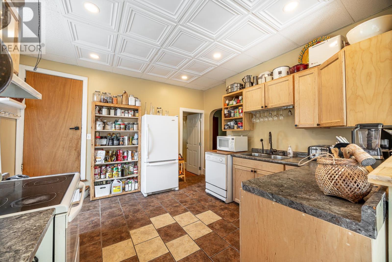 1099 Queen St E, Sault Ste. Marie, Ontario  P6A 2E1 - Photo 14 - SM262163