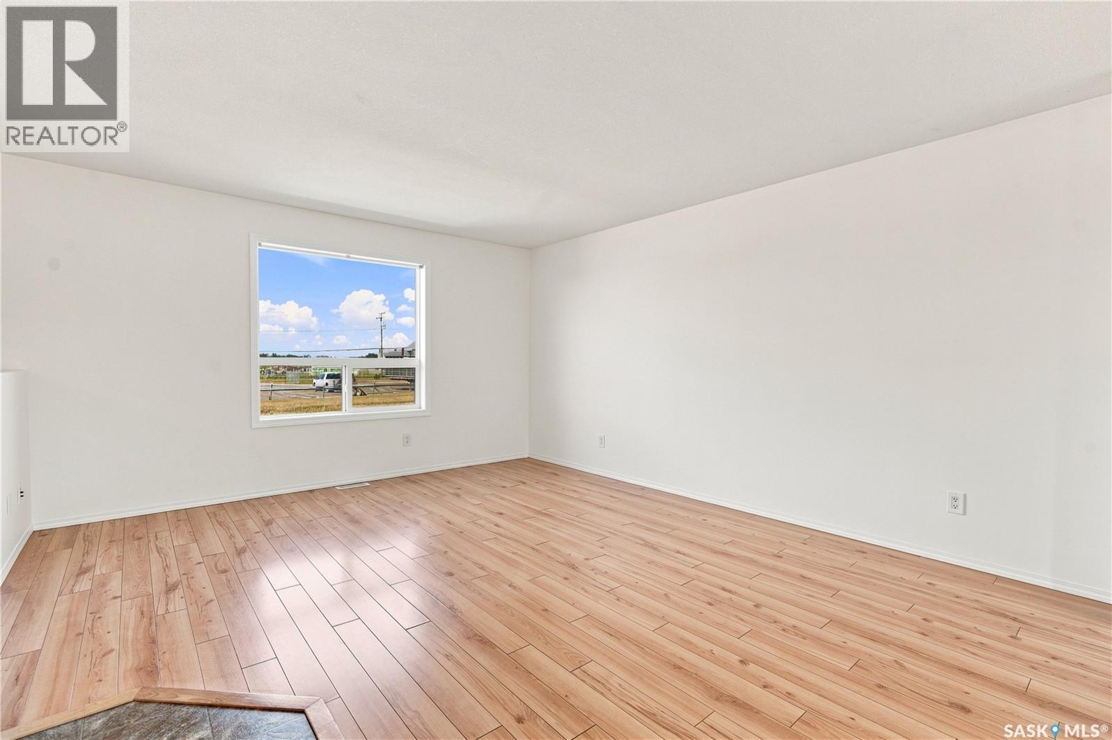 28 200 Hiebert Crescent, Martensville, Saskatchewan  S0K 2T2 - Photo 5 - SK045425