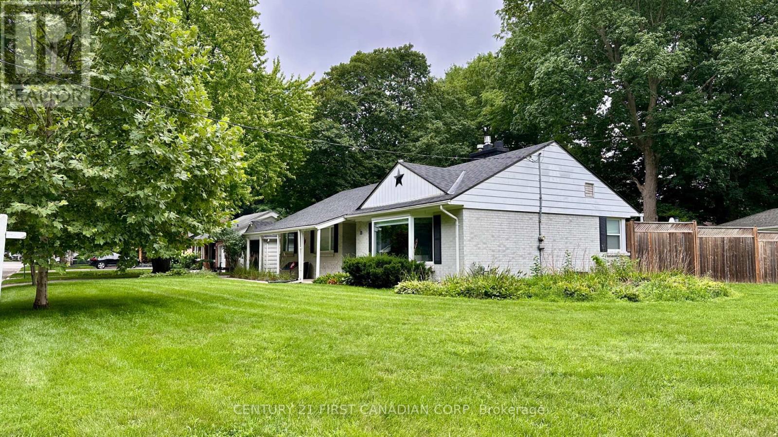 33 Braemar Crescent, London North, Ontario  N6H 2X2 - Photo 2 - X13669442