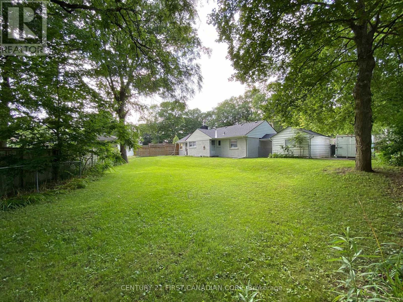 33 Braemar Crescent, London North, Ontario  N6H 2X2 - Photo 31 - X13669442