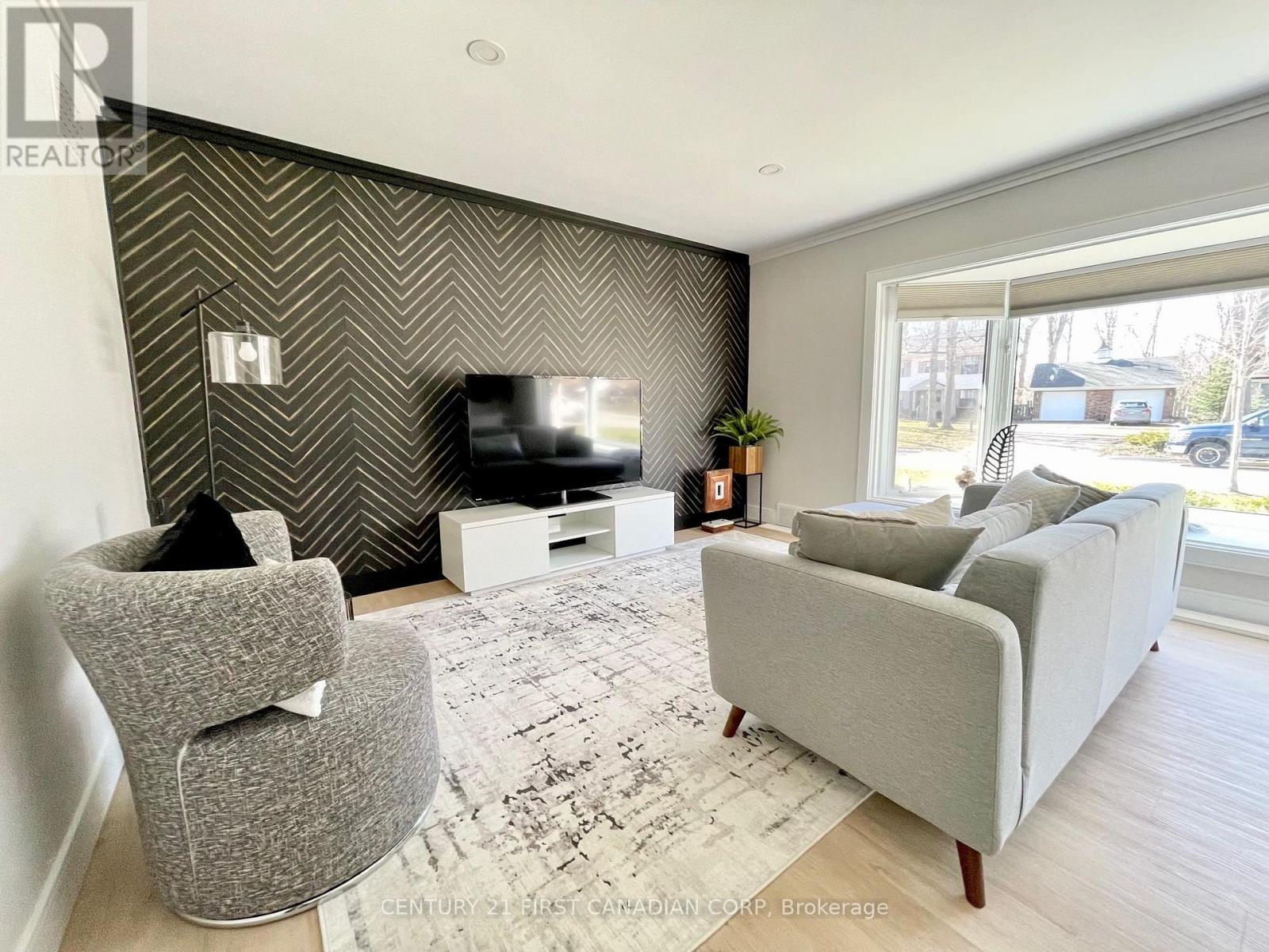 33 Braemar Crescent, London North, Ontario  N6H 2X2 - Photo 5 - X13669442